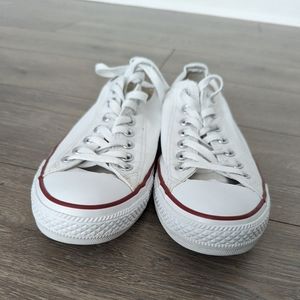 Converse low top women's 10.5 mens 8.5